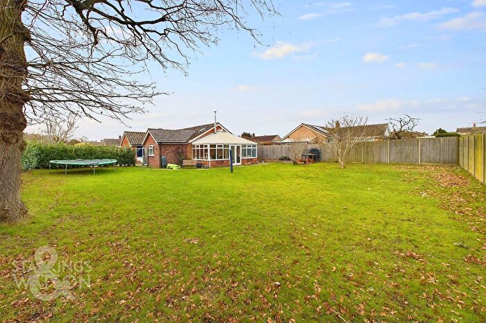 5 Bedroom Detached Bungalow For Sale In Hillside, Chedgrave, Norwich, NR14