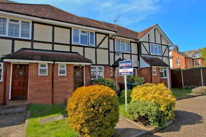2 Bedroom Property To Rent In Thrush Green, Harrow, HA2