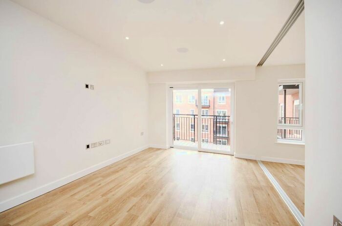 1 Bedroom Flat To Rent In Colindale, Colindale, London, NW9