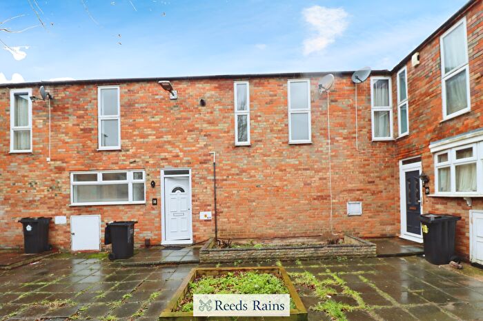 3 Bedroom Terraced House To Rent In Wisteria Court, Basildon, Essex, SS15