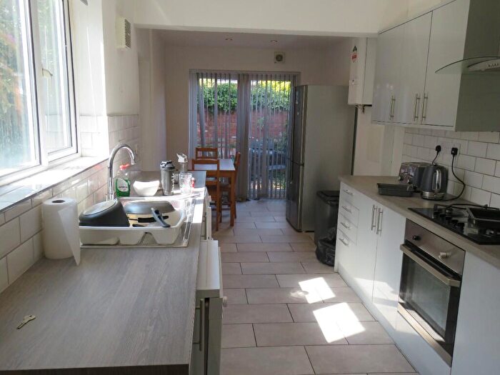 5 Bedroom Semi Detached House To Rent In Johnson Road, Nottingham, Nottinghamshire, NG7