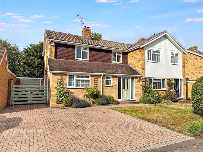 3 Bedroom Semi Detached House For Sale In Orchard Avenue, Sonning Common, RG4