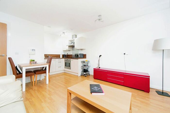 1 Bedroom Flat For Sale In Mann Island, Liverpool, Merseyside, L3