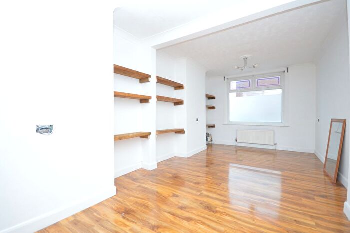 2 Bedroom Property To Rent In Digby Street, Kettering, NN16