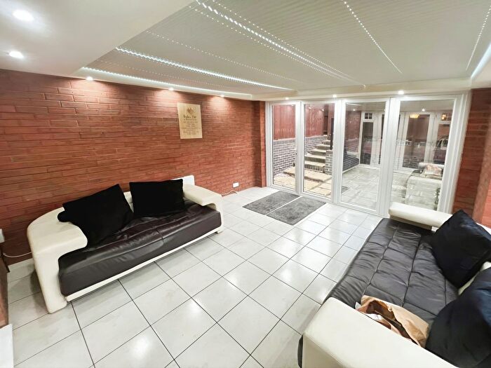 3 Bedroom End Of Terrace House For Sale In Betony Road, Coton Park, Rugby, Warwickshire, CV23