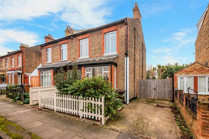 4 Bedroom Property To Rent In Harewood Road, Colliers Wood, London, SW19