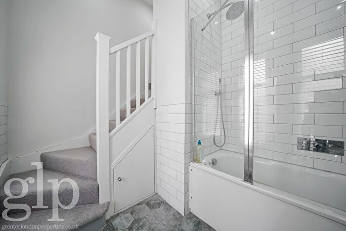1 Bedroom Flat To Rent In Gower Street, Bloomsbury, WC1E