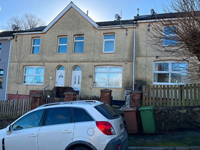 3 Bedroom Terraced House For Sale In Hillside Avenue, Markham, Blackwood, NP12
