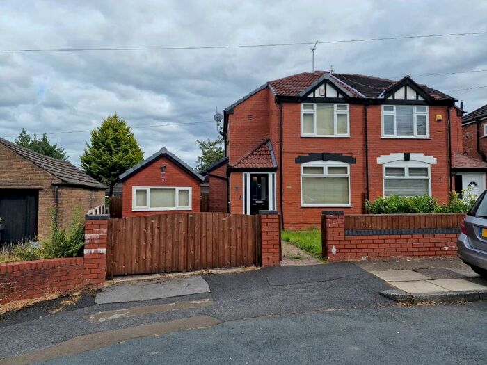 3 Bedroom Semi-Detached House To Rent In Edgeware Avenue, Prestwich, Manchester, M25