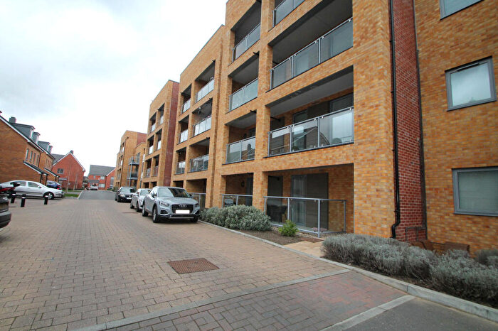 2 Bedroom Flat To Rent In Discovery Drive, Swanley, BR8