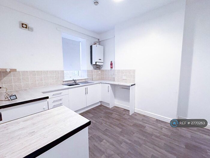 3 Bedroom Maisonette To Rent In Mill Parade, Newport, NP20