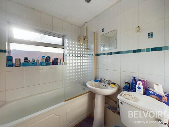 2 Bedroom Detached House For Sale In Theresa Close, Hanford, Stoke On Trent, ST4