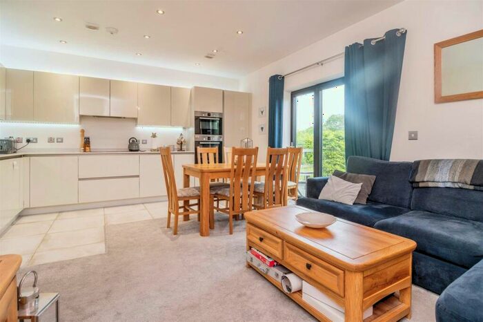 2 Bedroom End Of Terrace House For Sale In Dennises Lane, South Ockendon, RM15