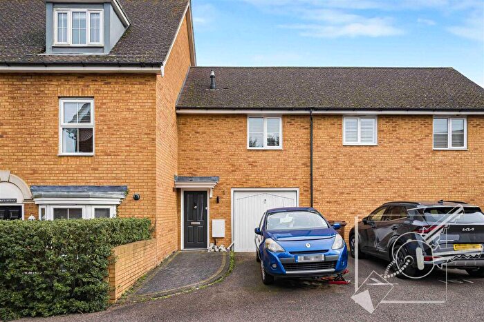 2 Bedroom Apartment For Sale In Toad Hall Crescent, Chattenden, Rochester, ME3