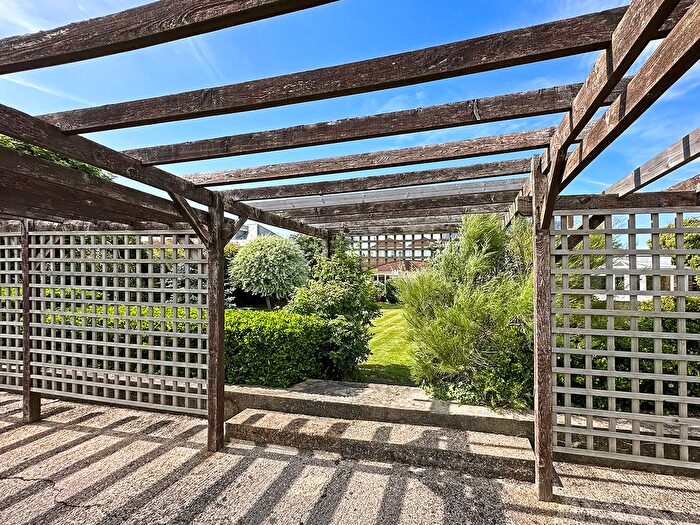 4 Bedroom Detached House For Sale In The Drive, Craigweil Private Estate, Aldwick, West Sussex, PO21