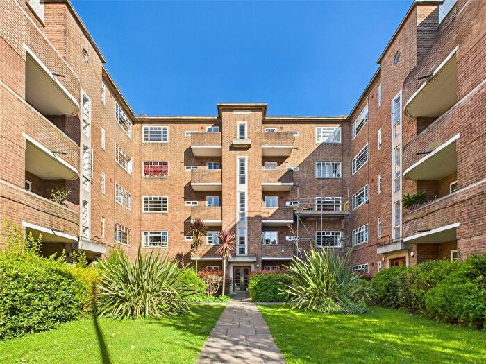 3 Bedroom Flat To Rent In Church Road, Richmond, TW10