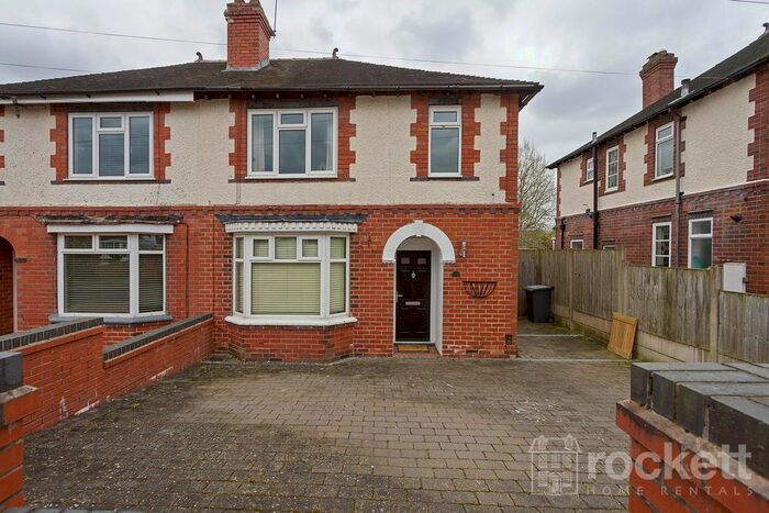 3 Bedroom Semi-Detached House To Rent In Emery Avenue, Westlands, Newcastle Under Lyme, Staffordshire, ST5