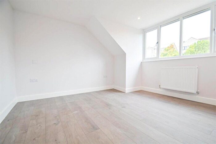 5 Bedroom Terraced House For Sale In Poplar Road, Rochester, ME2
