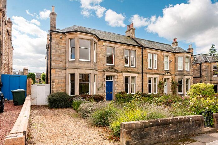 5 Bedroom Semi-Detached House For Sale In Succoth Place, Edinburgh, EH12