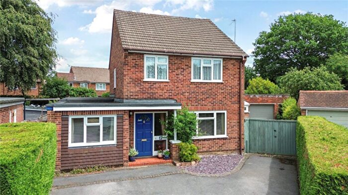 4 Bedroom Detached House For Sale In Carlyon Close, Mytchett, Camberley, Surrey, GU16