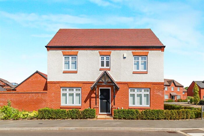 3 Bedroom Detached House For Sale In Parkyn Close, Kenilworth, CV8