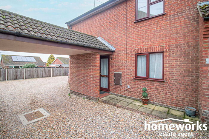 2 Bedroom Flat For Sale In Warren Place, Dereham, NR19