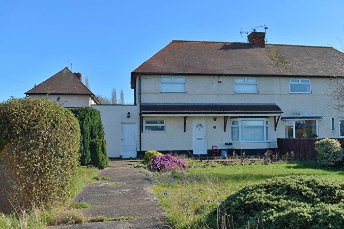 3 Bedroom Semi Detached House For Sale In Lincoln Road, Newark, NG24