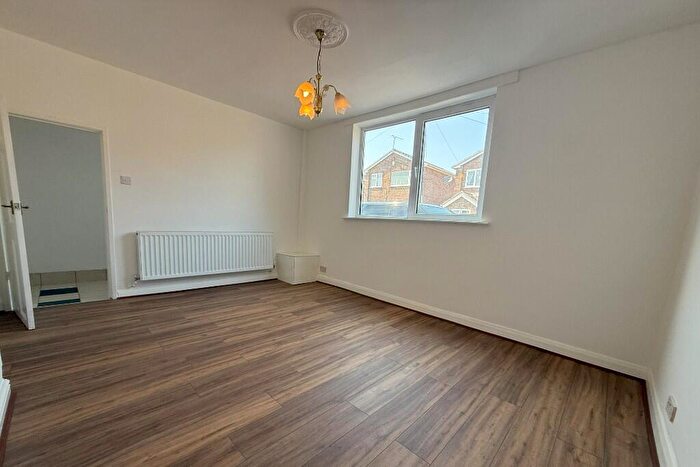 3 Bedroom House To Rent In High Street, Stonebroom, DE55