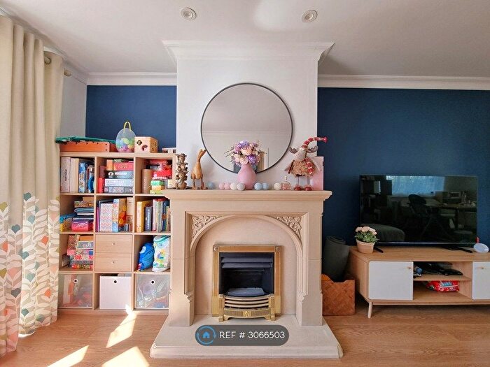 3 Bedroom Semi-Detached House To Rent In Purneys Road, London, SE9