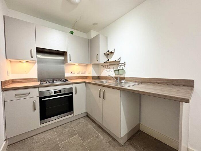 2 Bedroom Semi-Detached House To Rent In Fenwick Road, Scartho Top, DN33