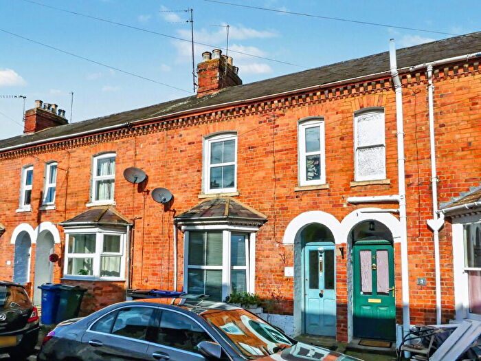 2 Bedroom Terraced House For Sale In Newland Place, Banbury, OX16