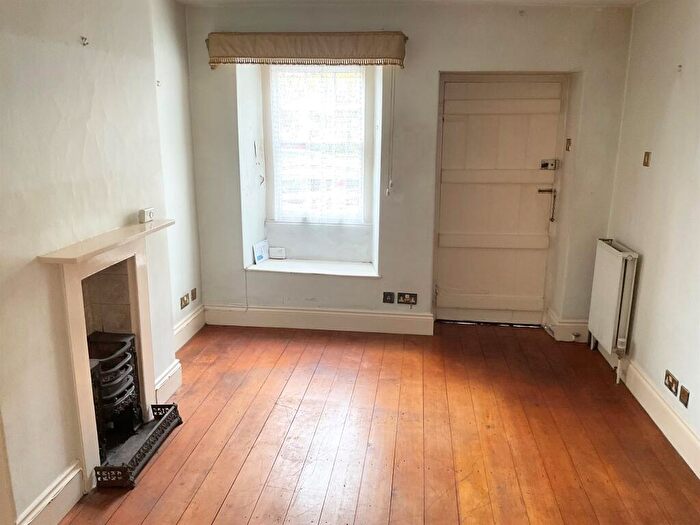 2 Bedroom Cottage For Sale In Trym Road, Bristol, BS9