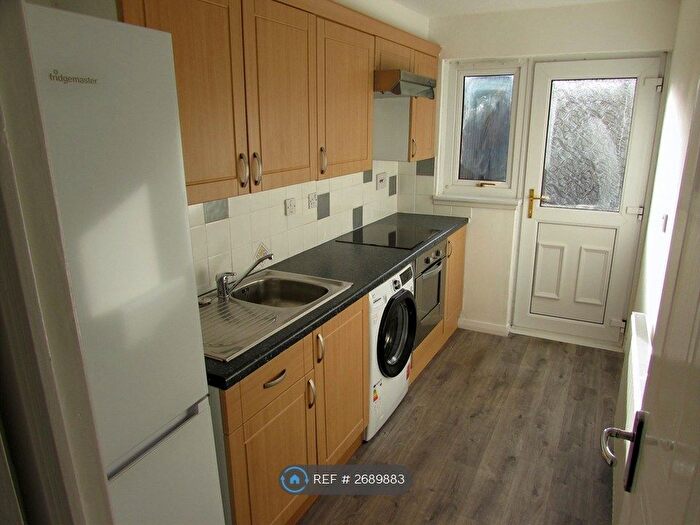 1 Bedroom Flat To Rent In Ailsa Court, Hamilton, ML3