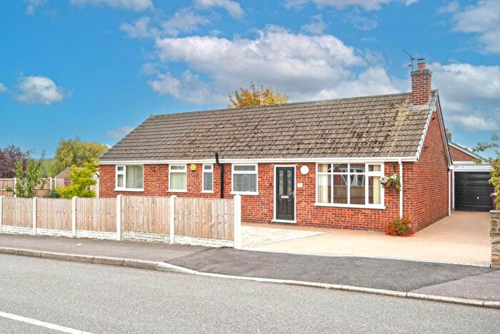 3 Bedroom Detached Bungalow For Sale In Chatsworth Drive, North Wingfield, S42