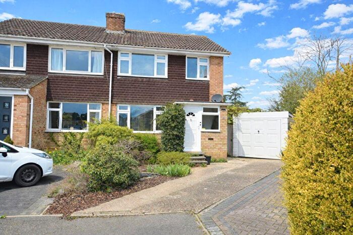 3 Bedroom Semi Detached House For Sale In Biddenden Close, Maidstone, ME15