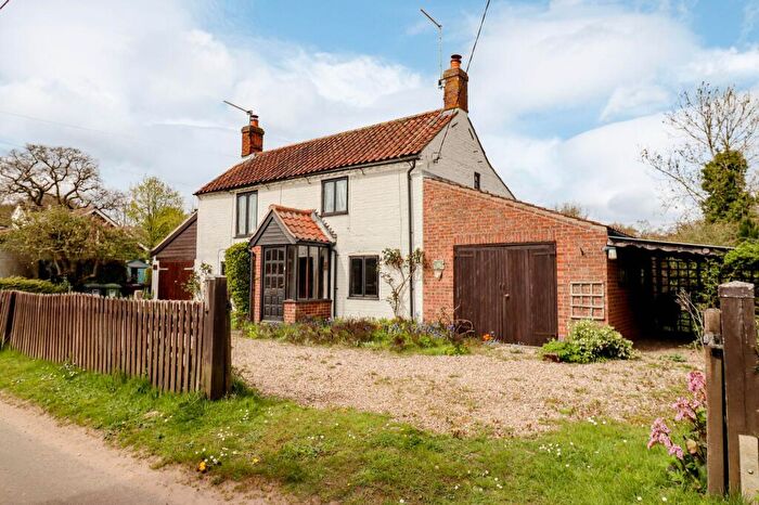 4 Bedroom Cottage For Sale In A Characterful Cottage In Little Barningham, Offering Space, Charm, And Exciting Potential, NR11