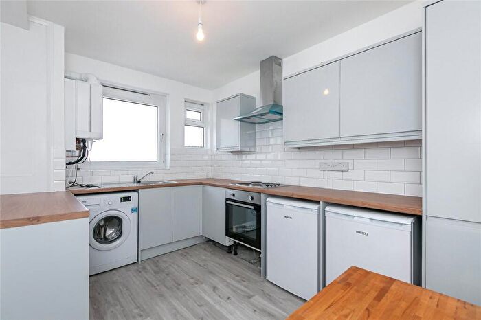 3 Bedroom Flat To Rent In Bayham Street, Camden Town, NW1