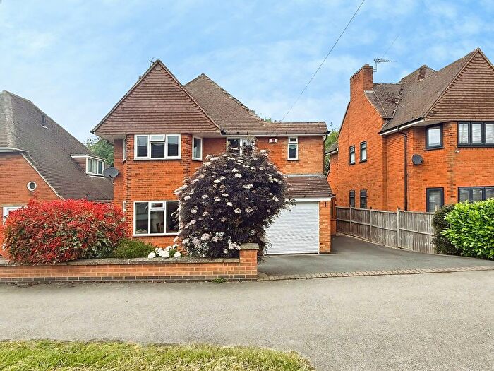 4 Bedroom Detached House For Sale In Ash Tree Road, Oadby, LE2