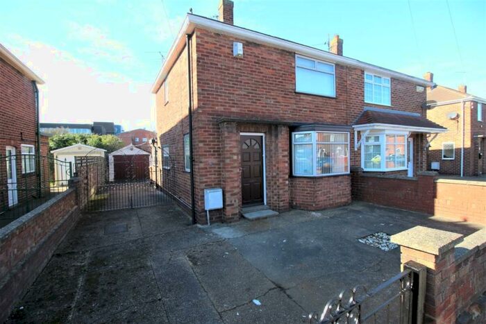 2 Bedroom Semi-Detached House To Rent In Cartledge Avenue, Grimsby, DN32