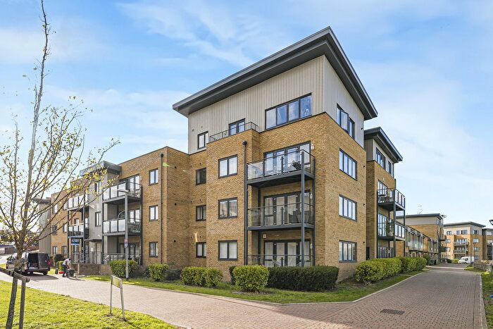 2 Bedroom Flat To Rent In Riverside Wharf, Dartford, DA1