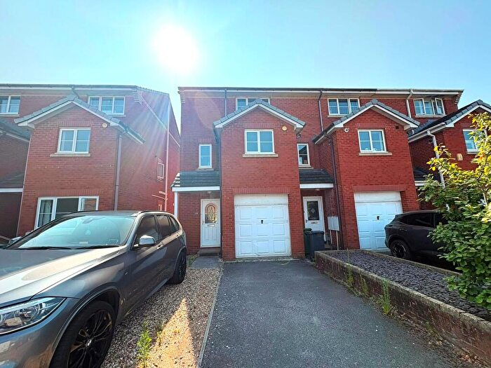 3 Bedroom House To Rent In Well Oak Park, EX2