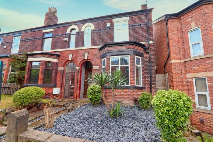 3 Bedroom End Of Terrace House To Rent In Worsley Road, Swinton, M27