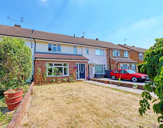 3 Bedroom Terraced House For Sale In Fairacre, Maidenhead, SL6