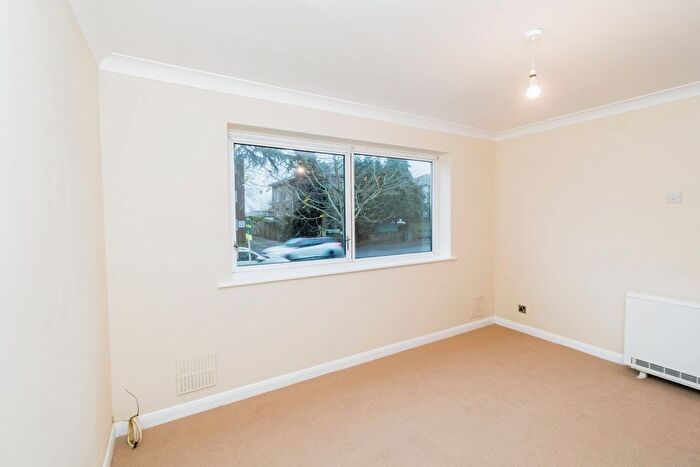 2 Bedroom Flat For Sale In Waterloo Road, Freemantle, Southampton, Hampshire, SO15