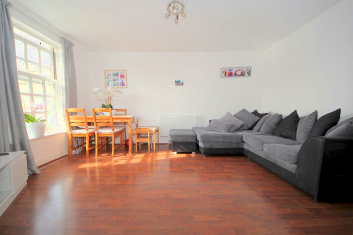 1 Bedroom Flat To Rent In Leigh Hunt Drive, London, Southgate, N14