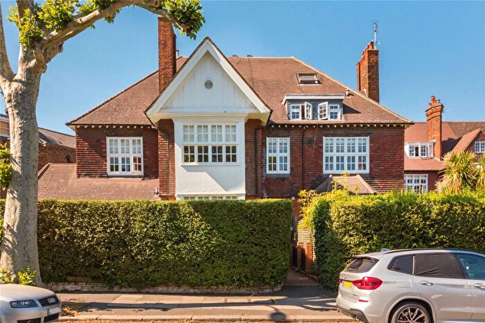 2 Bedroom Flat For Sale In Eton Avenue, Belsize Park, NW3