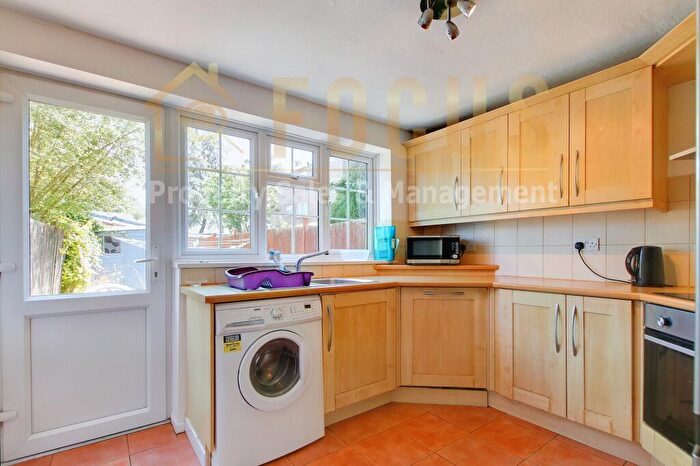 4 Bedroom Terraced House To Rent In Waldale Drive, Leicester, LE2