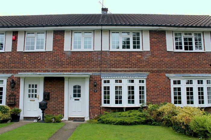 3 Bedroom House To Rent In Edmund Close, Meopham, DA13