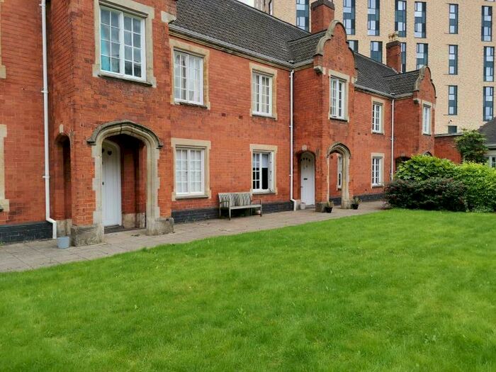 1 Bedroom Apartment To Rent In Garden Court, - Ladywood Middleway, B16