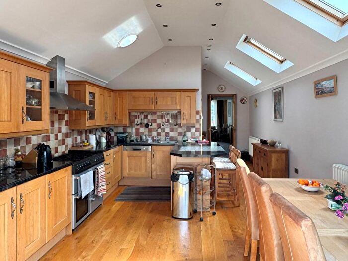 3 Bedroom Terraced House For Sale In Redlands Road, Penarth, CF64